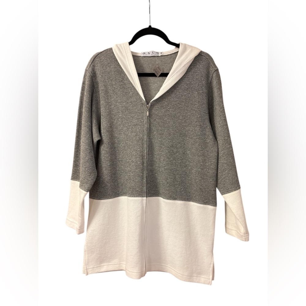 NWT ONLY Gray and White Women's Zipper Hoodie Jacket